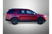 $15495 : Ford Explorer 2018 AWD XLT 4 thumbnail