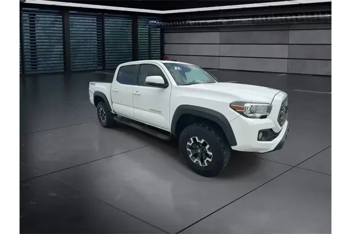$31488 : Toyota Tacoma 2023 4x2 TRD O image 2