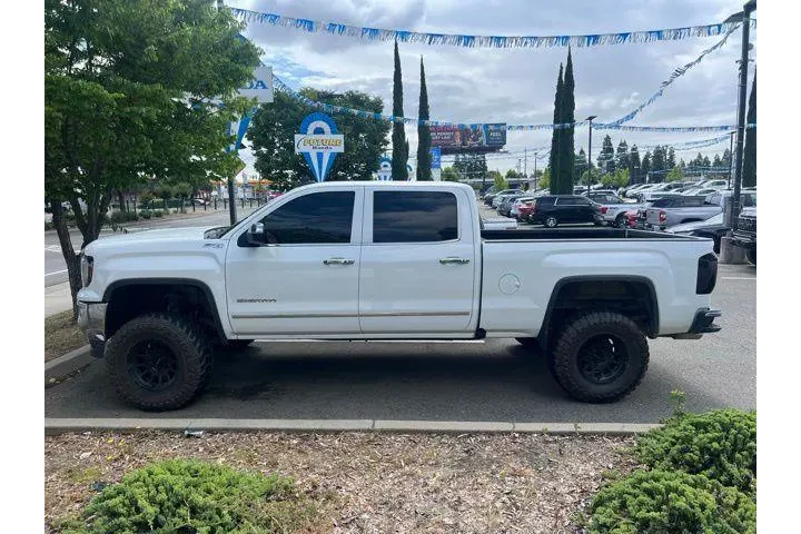 $32988 : GMC Sierra 1500 2018 4x4 SLT image 6