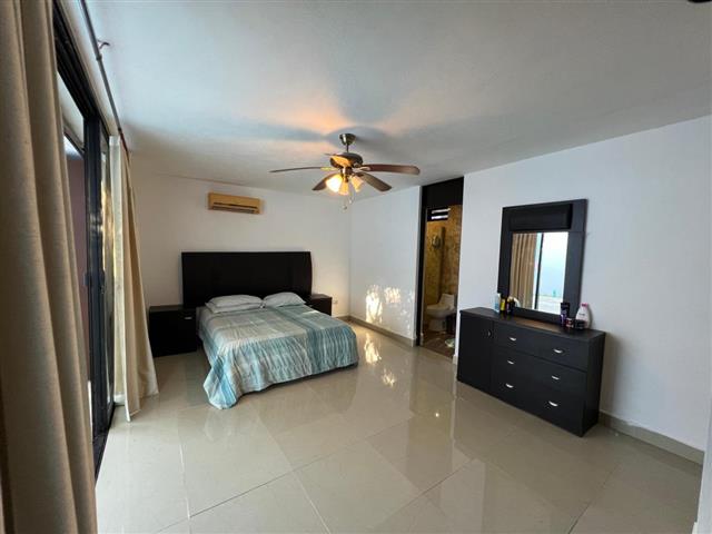 $2550000 : hermosa casa en playas Yucatan image 4
