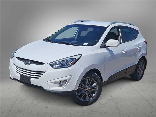 $9990 : Pre-Owned 2015 Hyundai Tucson image 1