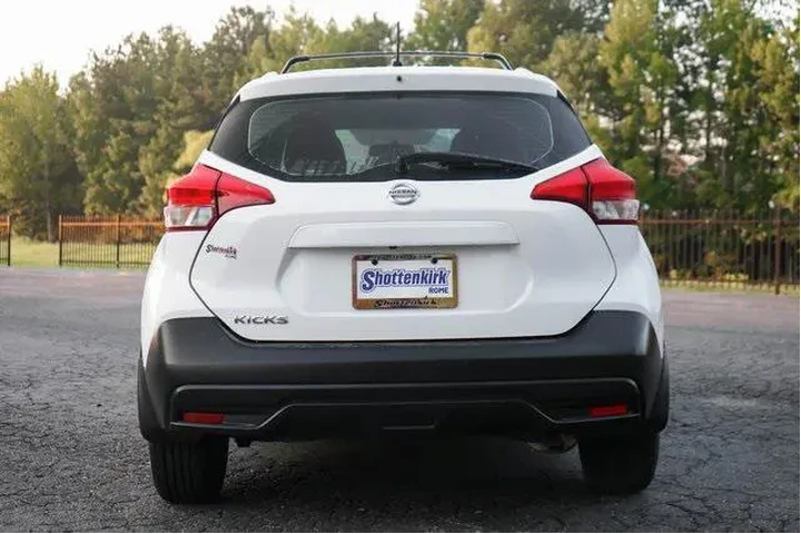 $11250 : Nissan Kicks 2019 S 4dr Cros image 8