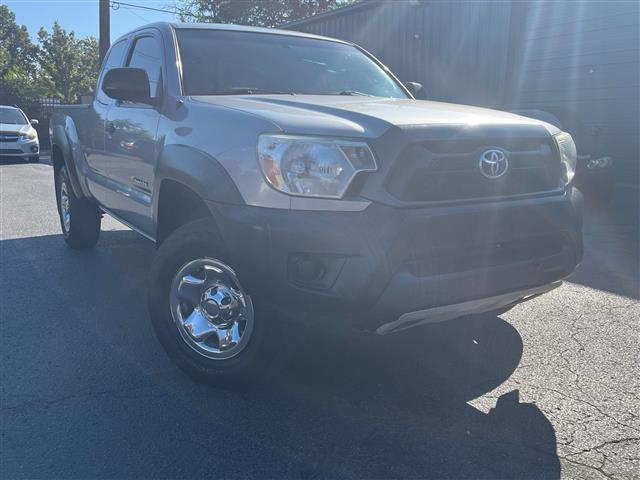 2014 Tacoma Base, CLEAN CARFA image 1