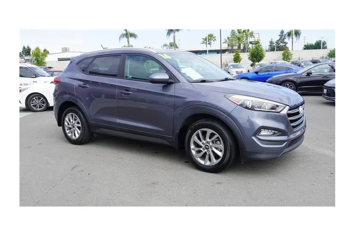 $12800 : 2016 Tucson SE image 4
