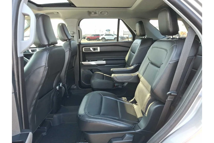 $29500 : Ford Explorer 2022 AWD XLT 4 image 10