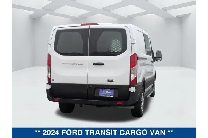 $34000 : Ford Transit 2024 250 3dr SW image 4