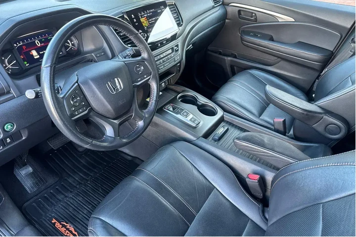 $32490 : Honda Passport 2022 AWD Trai image 2