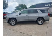 $35158 : GMC Yukon 2022 4x2 SLE 4dr S thumbnail