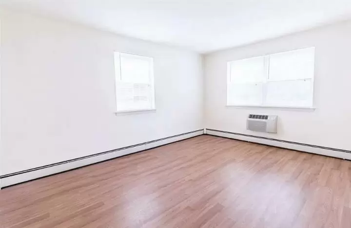 $1400 : 2BD 1BTH APARTMENT FOR RENT image 4