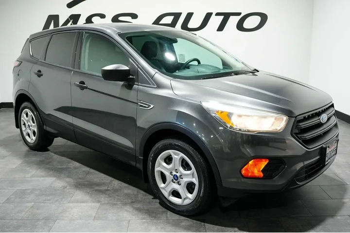 $9491 : 2017 Escape image 8