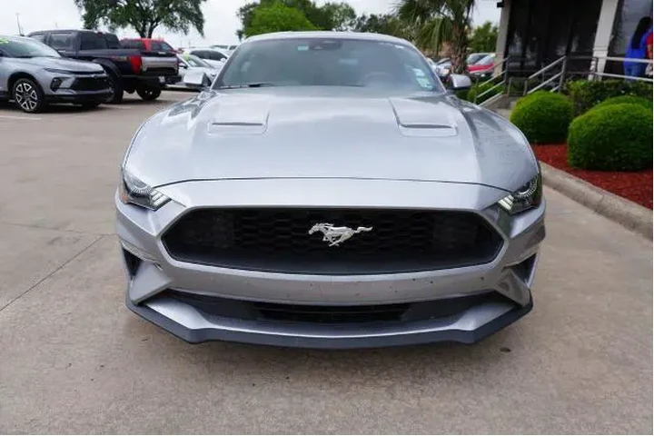 $27888 : Ford Mustang 2022 EcoBoost 2 image 2