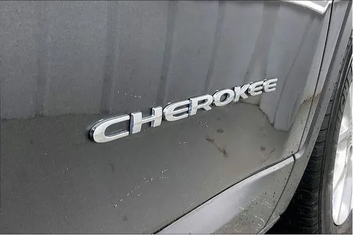 $11990 : Jeep Cherokee 2015 4x4 Latit image 9