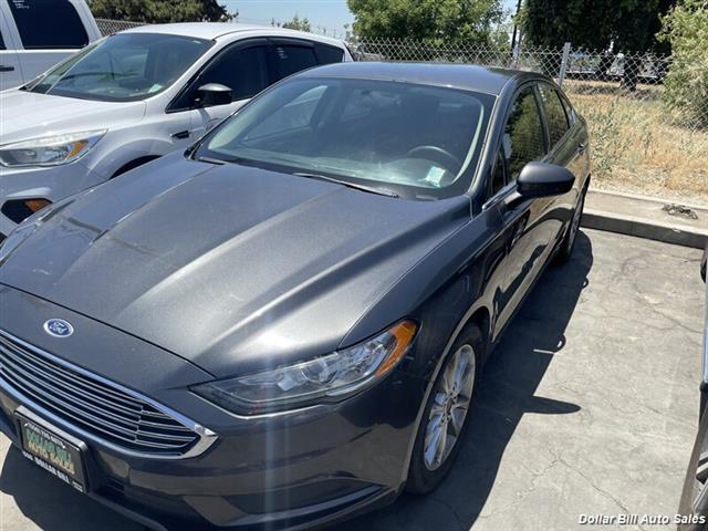 $11450 : 2017 Fusion SE Sedan image 2