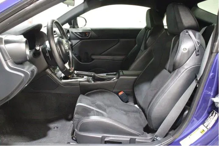 $29682 : Toyota GR86 2022 Premium 2dr image 3