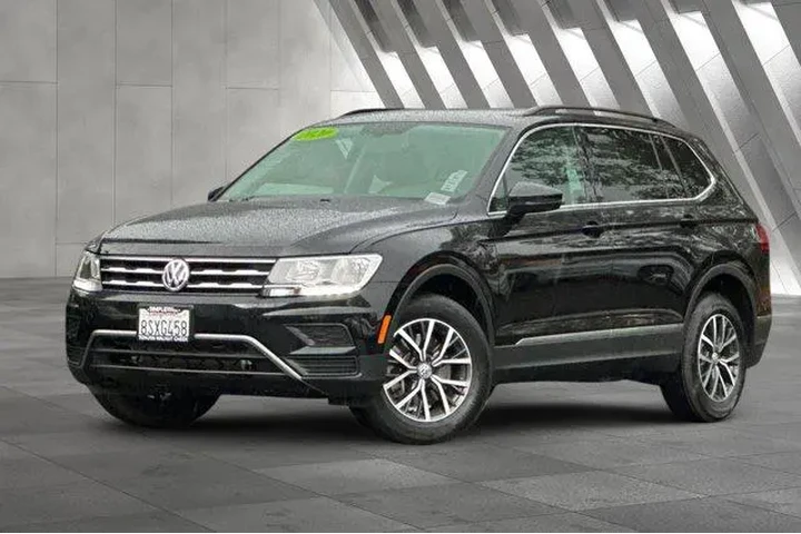 $17900 : Volkswagen Tiguan 2020 SE 4d image 2