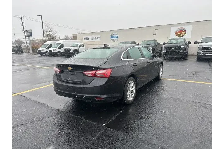 $15081 : Chevrolet Malibu 2022 LT 4dr image 5