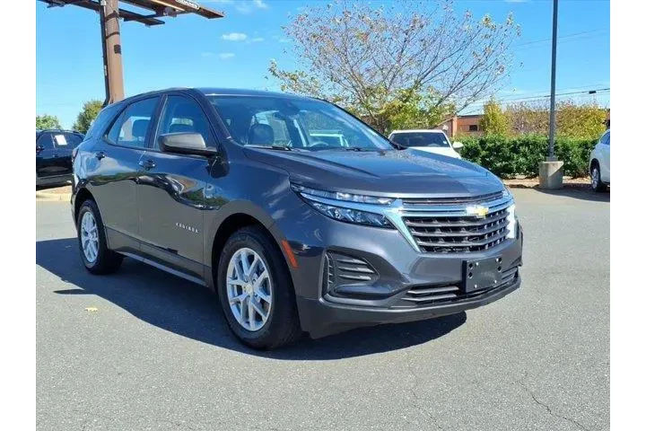 $19160 : Chevrolet Equinox 2022 LS 4d image 3