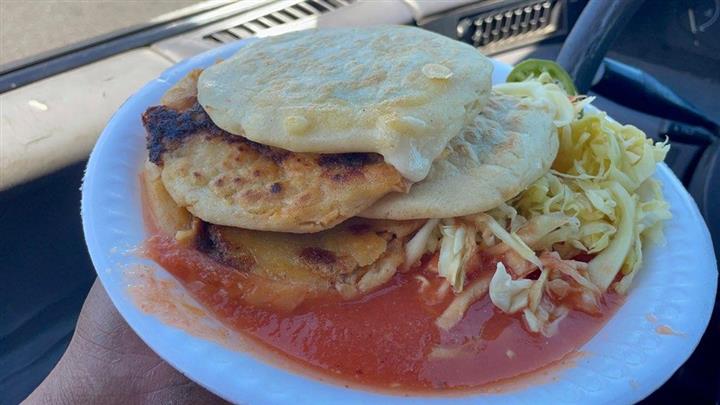 PUPUSAS ILIMITADAS MAIZ ARROZ image 2