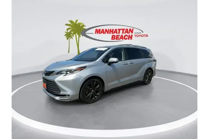 $39842 : Toyota Sienna 2021 Platinum image 4