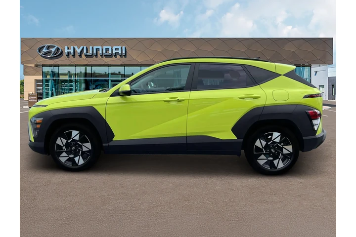 $17976 : Hyundai KONA 2024 SEL 4dr Cr image 3