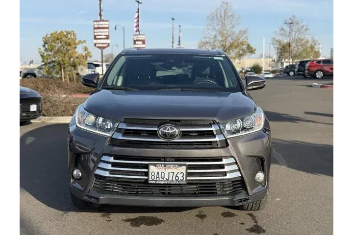 $24991 : Toyota Highlander 2018 AWD L image 1