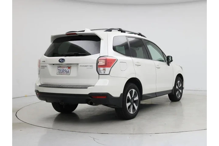 $15998 : Subaru Forester 2017 AWD 2.5 image 8