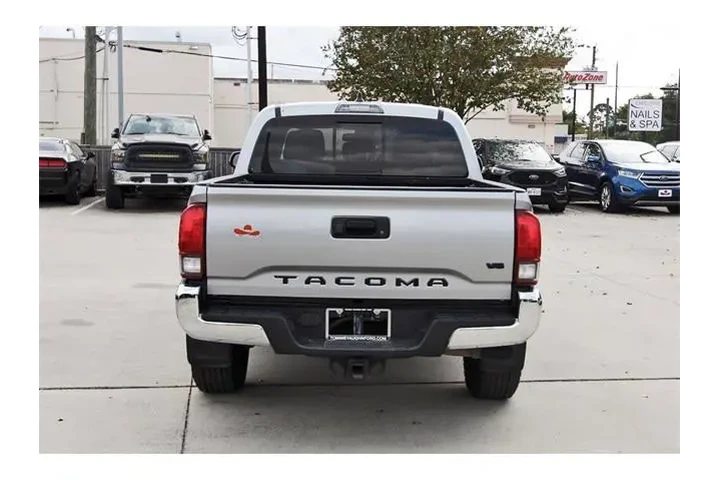 $28681 : Toyota Tacoma 2020 4x2 TRD O image 3