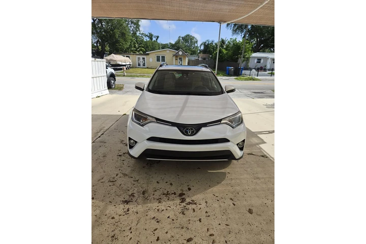 $11000 : 2018 RAX4 XLE image 1