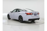 $22998 : Nissan Altima 2023 2.5 SR 4d thumbnail