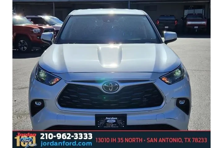 $28475 : Toyota Highlander 2023 AWD L image 8