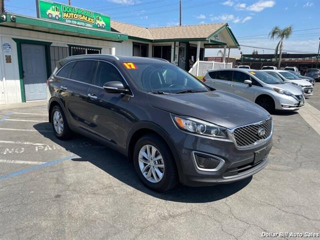 $12950 : 2017 Sorento LX SUV image 1