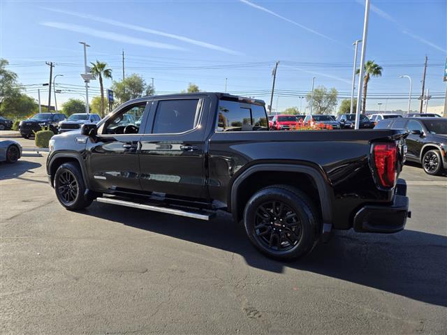 $39875 : Pre-Owned 2020 Sierra 1500 El image 4