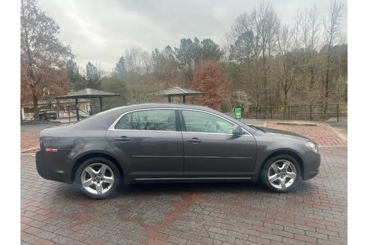 $4350 : 2011 Malibu LS image 5