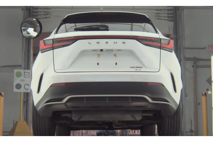 $37990 : Lexus NX 350 2024 AWD F SPOR image 8