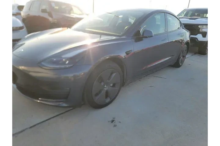 $27588 : Tesla Model 3 2022 AWD Long image 1