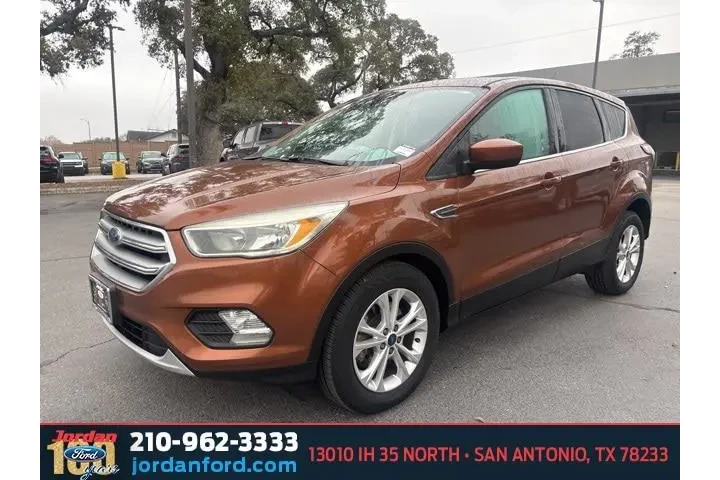 $8596 : Ford Escape 2017 SE 4dr SUV image 3