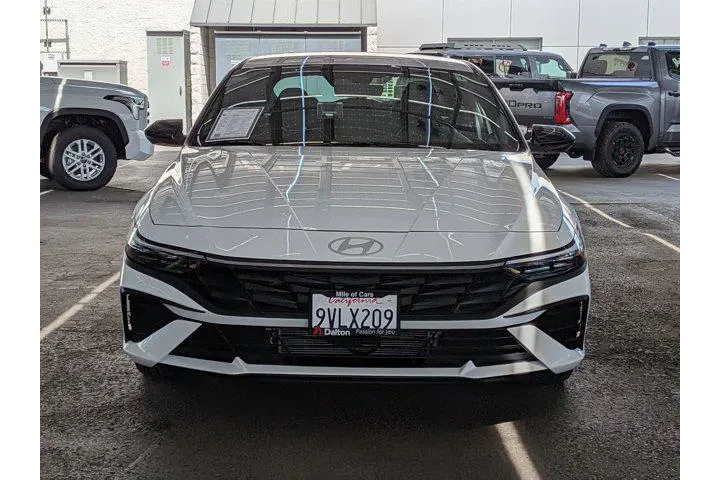 $26977 : Hyundai ELANTRA Hybrid 2025 image 2