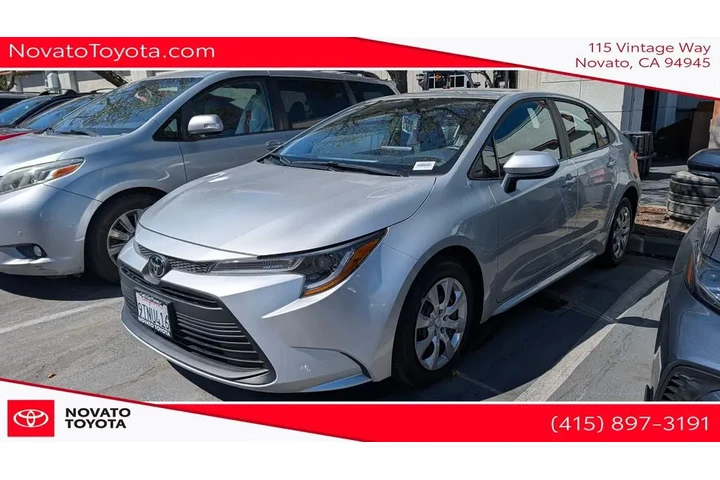 $25990 : Gold Certified 2025 Corolla LE image 7