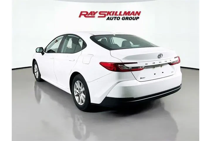 $24975 : Toyota Camry 2025 LE 4dr Sed image 5