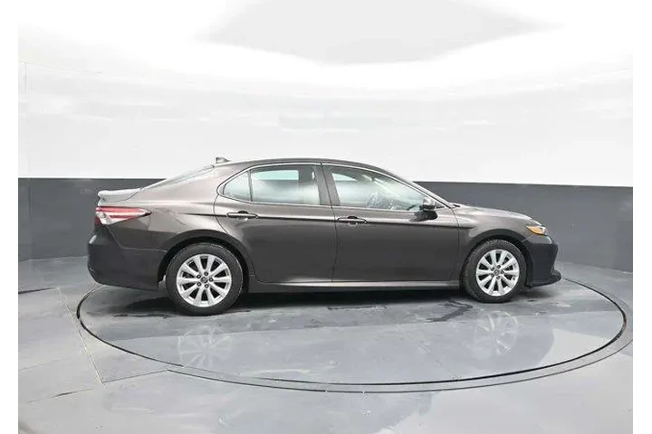 $17886 : Toyota Camry 2019 LE 4dr Sed image 5
