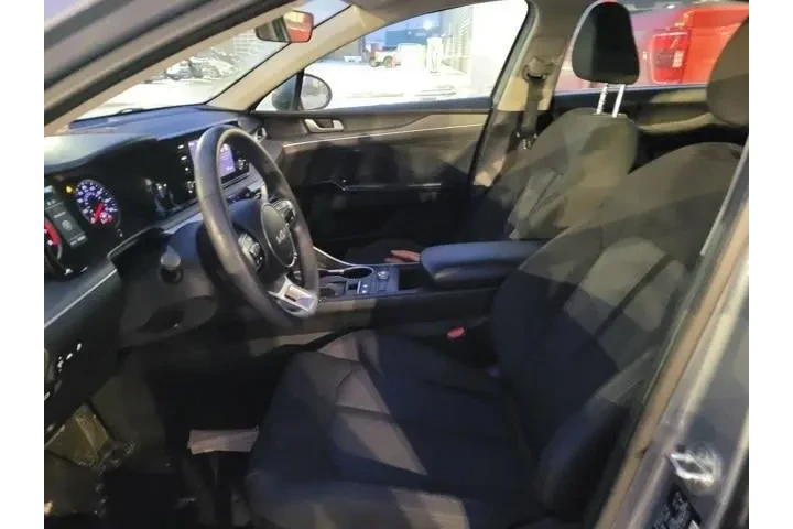 $16585 : Kia K5 2022 LXS 4dr Sedan image 8