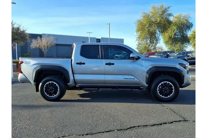 $38900 : Toyota Tacoma 2024 4x4 Limit image 6