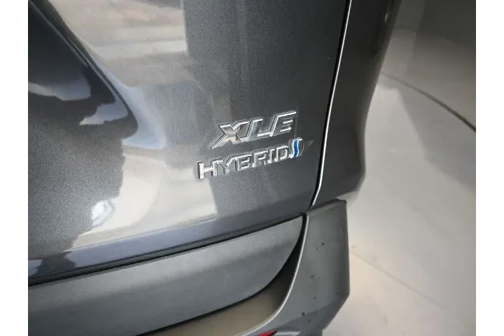 $29495 : Toyota RAV4 Hybrid 2022 AWD image 5