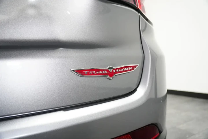 $15999 : 2019 Compass Trailhawk image 9