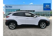 $15560 : Hyundai KONA 2023 AWD SEL 4d thumbnail
