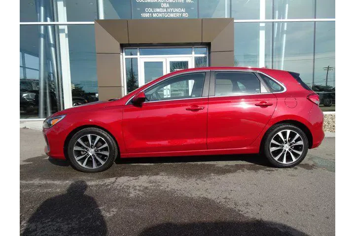 $14459 : Hyundai ELANTRA GT 2019 4dr image 2