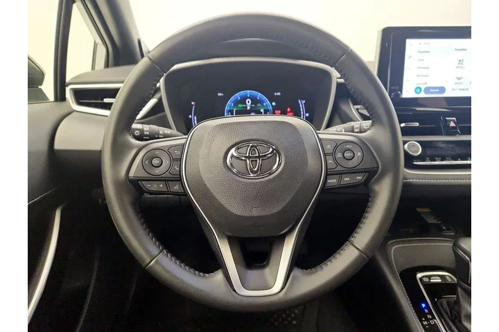 $24998 : Toyota Corolla Hatchback 202 image 10