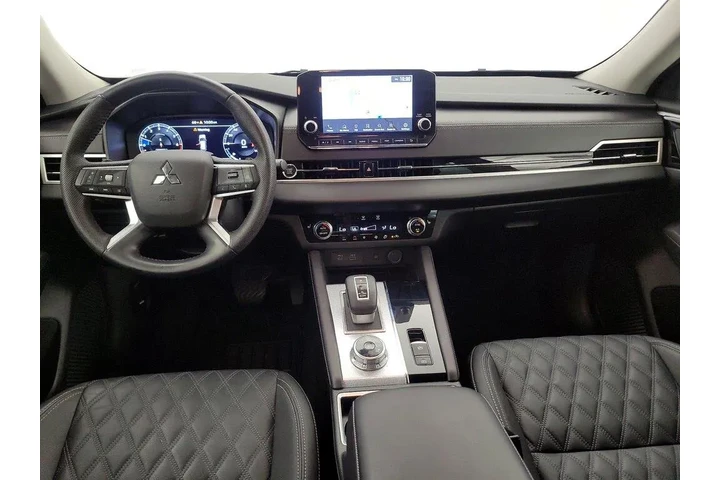 $27998 : Mitsubishi Outlander 2023 SE image 9