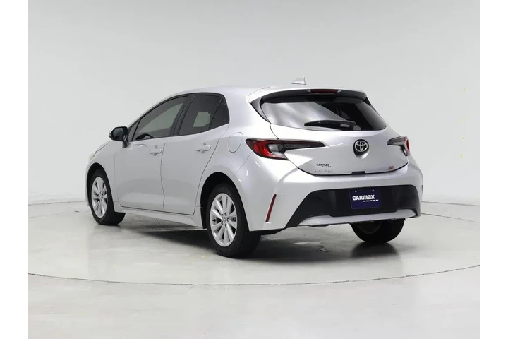 $22998 : Toyota Corolla Hatchback 202 image 2
