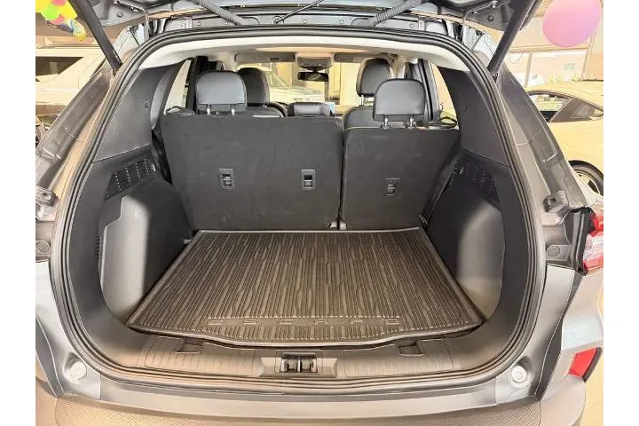 $33995 : Ford Escape Plug-In Hybrid 2 image 9